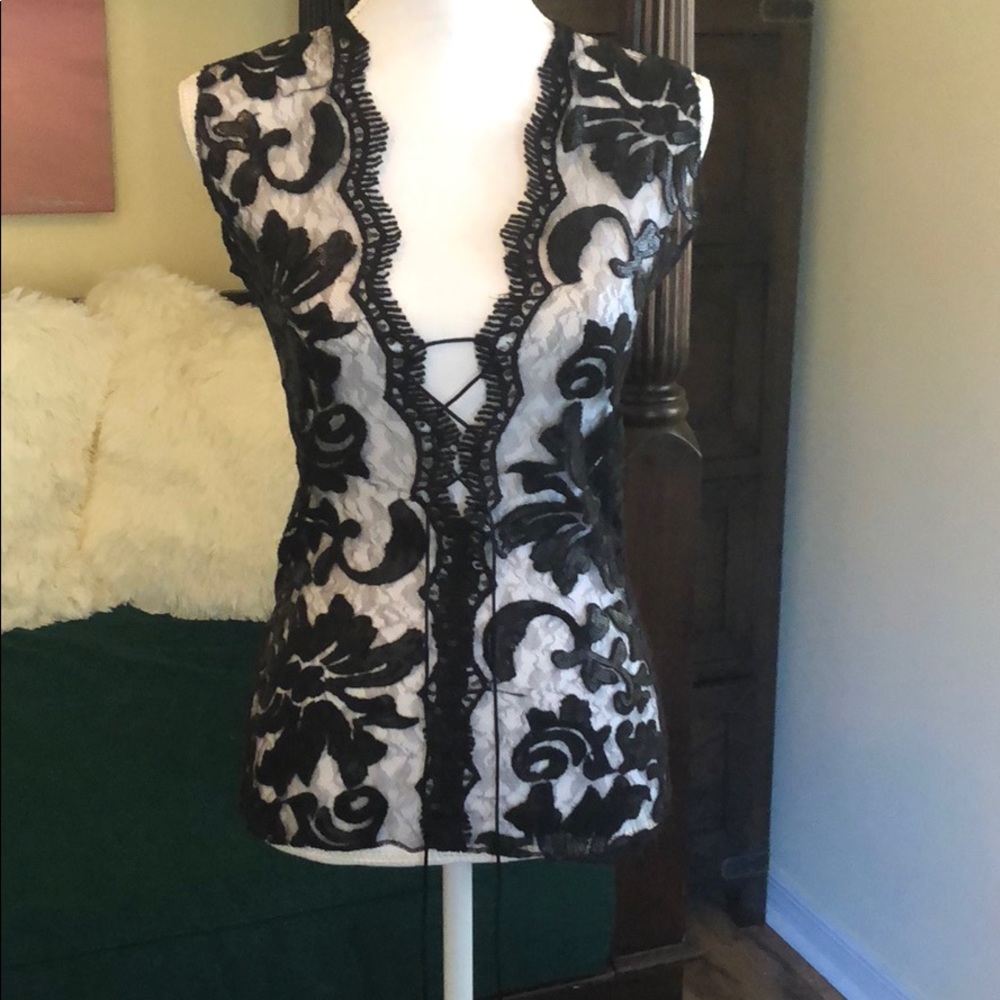 SAVEE SHEER LACE TOO WITH SWAROVSKI CRYSTAL TIE